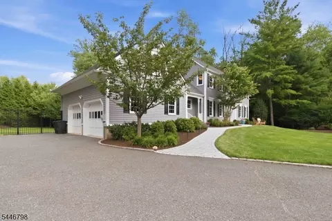 38 Woodmere Dr, Summit, NJ 07901 photo 3