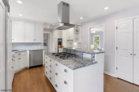 38 Woodmere Dr, Summit, NJ 07901 photo 18