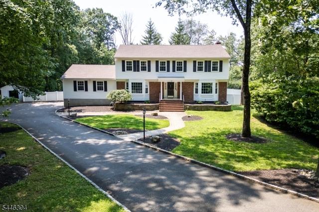 2 Hemlock Ln, Roxbury Township, NJ 07836