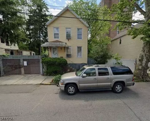 62 Oak Ave, Irvington, NJ 07111