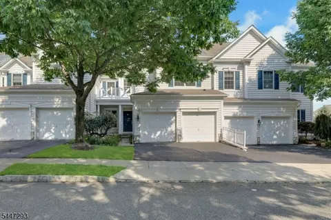 68 Independence Trl, Totowa, NJ 07512