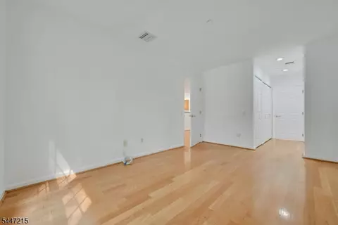 Living - 189 Forest Ave #213, Paramus, NJ 07652 photo 5 of 5