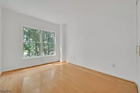 Bedroom - 189 Forest Ave #213, Paramus, NJ 07652 photo 1 of 1