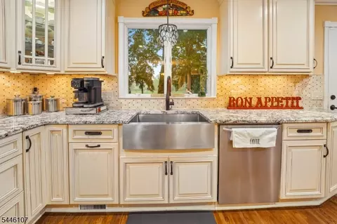 Kitchen - 33 Edgar St, Summit, NJ 07901 photo 3 of 3