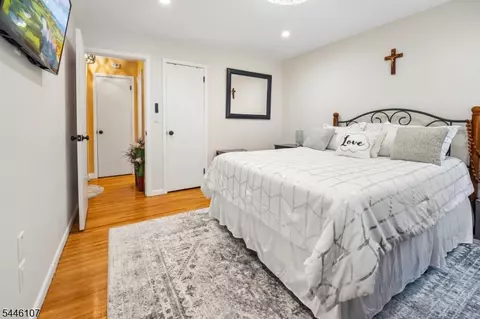 Bedroom - 33 Edgar St, Summit, NJ 07901 photo 3 of 6