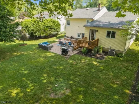 Exterior - 33 Edgar St, Summit, NJ 07901 photo 2 of 3