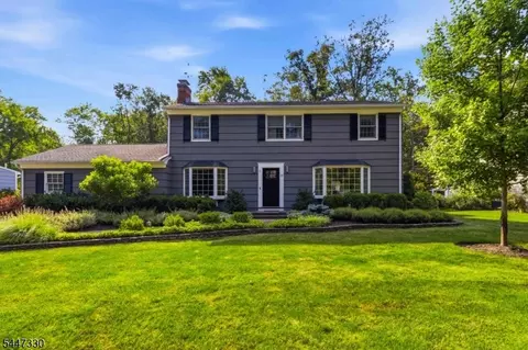22 Symor Dr, Morristown, NJ 07960