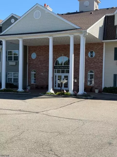 9106 Richmond Rd #9106, West Milford, NJ 07480