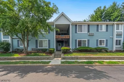 12 Norwich Pl #12, Somerset, NJ 08873