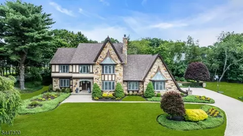2520 Autumn Dr, Manasquan, NJ 08736