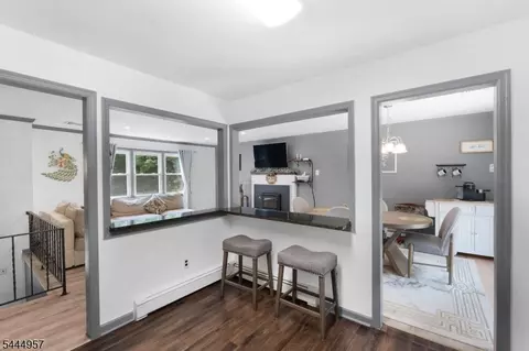 Entry Way - 18 Smith Rd, Wantage, NJ 07461 photo 3 of 5