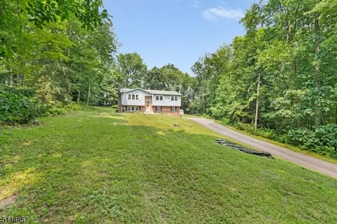 Exterior - 18 Smith Rd, Wantage, NJ 07461 photo 4 of 4