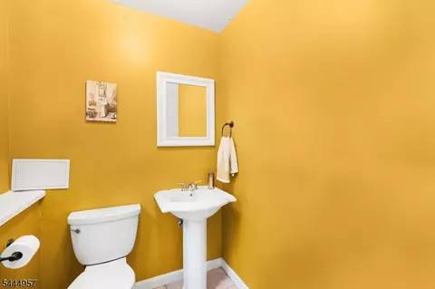Bath - 18 Smith Rd, Wantage, NJ 07461 photo 2 of 2