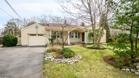65 Wilson Rd, Somerset, NJ 08873