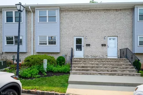 906 Robin Rd, Hillsborough, NJ 08844