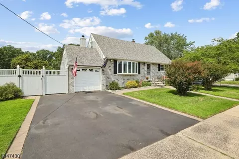 88 Bentley Ave, Old Bridge, NJ 08857