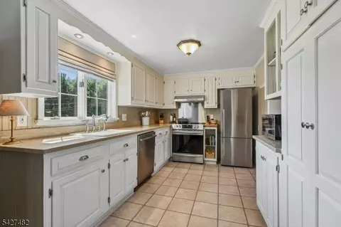 Kitchen - 169 Stanton Rd, Flemington, NJ 08822 photo 1 of 2