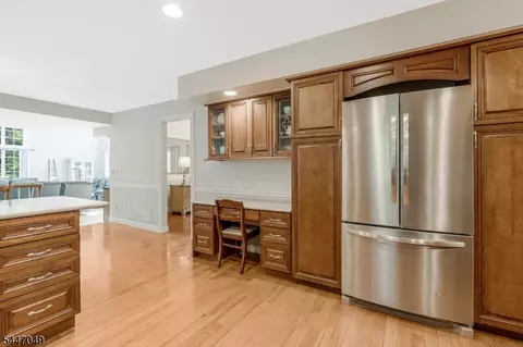 Kitchen - 4 Peter Dr, Hackettstown, NJ 07840 photo 2 of 3