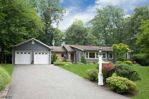94 Redgate Rd, Boonton, NJ 07005