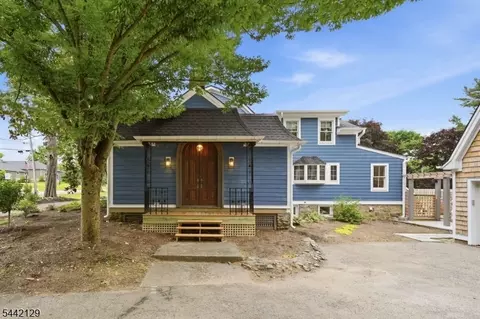Exterior - 54 E Main St, Mendham, NJ 07945 photo 7 of 9