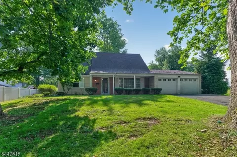 217 W Point Ave, Somerset, NJ 08873