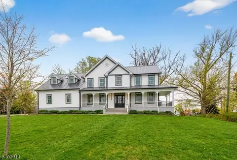 105 Woodfern Rd, Branchburg, NJ 08853