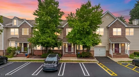 186 Sunshine Dr, Piscataway, NJ 08854