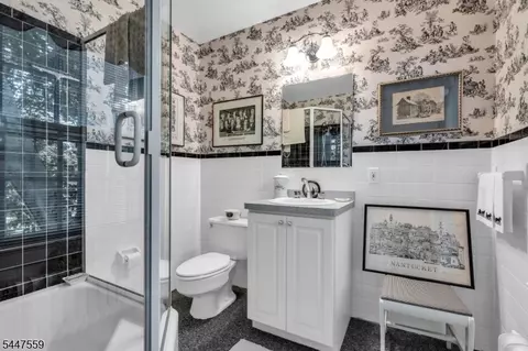 Bath - 932 Cedar Brook Rd, Plainfield, NJ 07060 photo 1 of 5