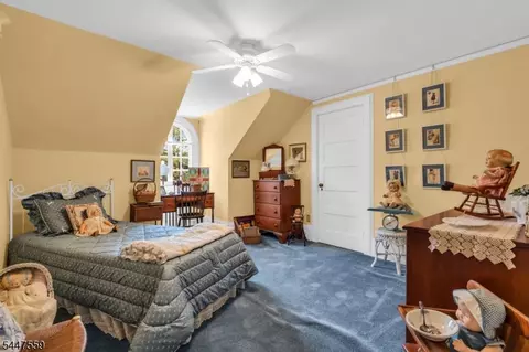 Bedroom - 932 Cedar Brook Rd, Plainfield, NJ 07060 photo 6 of 6