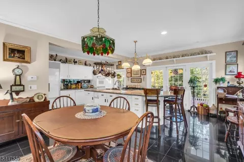 Dining - 932 Cedar Brook Rd, Plainfield, NJ 07060 photo 3 of 4