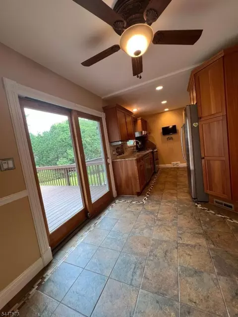 Entry Way - 41 Circle Dr, Paramus, NJ 07652 photo 2 of 8