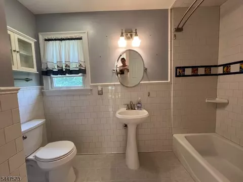Bath - 41 Circle Dr, Paramus, NJ 07652 photo 5 of 7