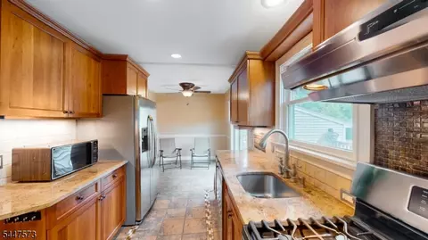 Entry Way - 41 Circle Dr, Paramus, NJ 07652 photo 8 of 8