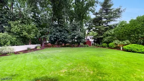 Exterior - 41 Circle Dr, Paramus, NJ 07652 photo 3 of 3