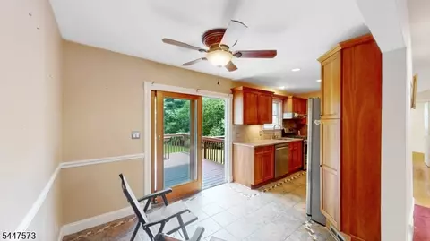Entry Way - 41 Circle Dr, Paramus, NJ 07652 photo 6 of 8