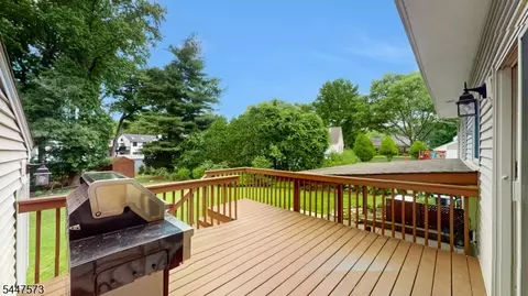 Exterior - 41 Circle Dr, Paramus, NJ 07652 photo 2 of 3