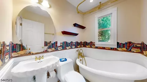 Bath - 41 Circle Dr, Paramus, NJ 07652 photo 3 of 7