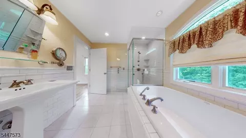 Bath - 41 Circle Dr, Paramus, NJ 07652 photo 1 of 7
