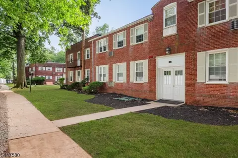 46 F Parkway Vlg, Cranford, NJ 07016