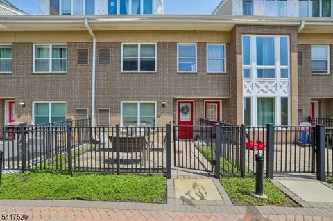 358 Rector #311, Perth Amboy, NJ 08861