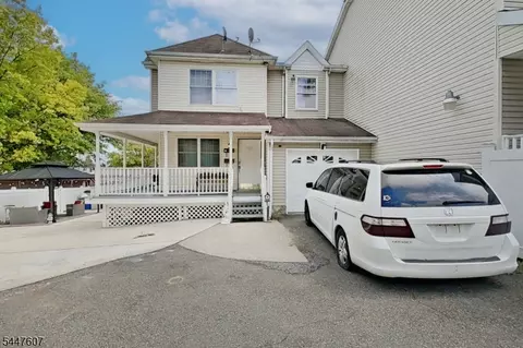 337 18th Ave, Newark, NJ 07108