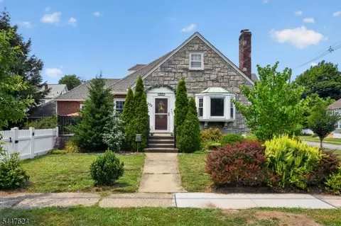 633 Palmer Ave, Maywood, NJ 07607