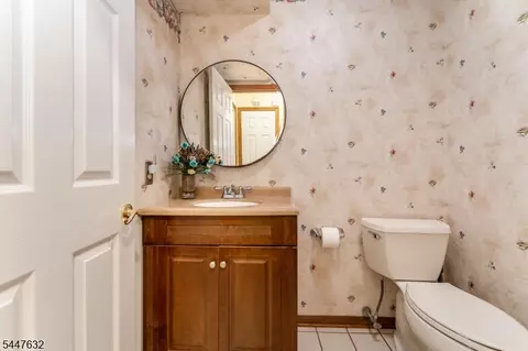 Bath - 36 Mackenzie Rd, Hampton, NJ 08827 photo 2 of 2