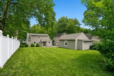 Exterior - 74 Meisel Ave, Springfield, NJ 07081 photo 2 of 8