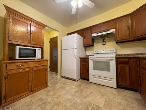 Kitchen - 38 Constitution Blvd, Manchester Township, NJ 08759 photo 3 of 3
