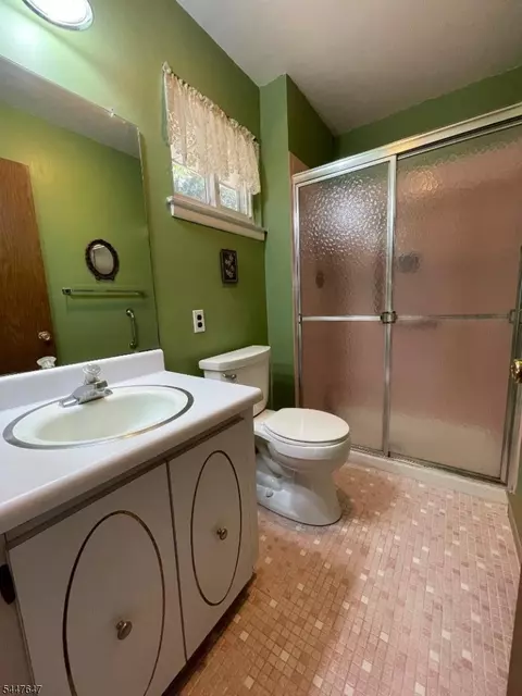 Bath - 38 Constitution Blvd, Manchester Township, NJ 08759 photo 3 of 3