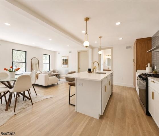 7 Pierce Ave, Jersey City, NJ 07307