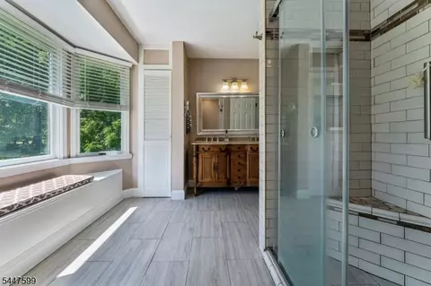 Bath - 20 E Ridge Rd, Skillman, NJ 08558 photo 3 of 4