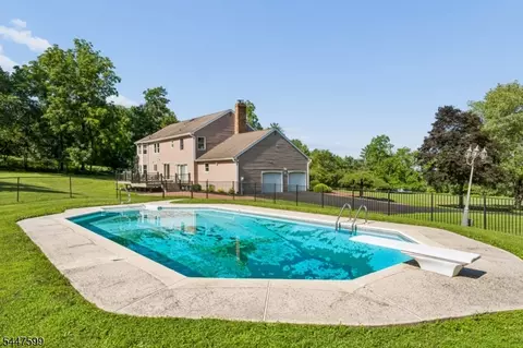 Exterior - 20 E Ridge Rd, Skillman, NJ 08558 photo 4 of 8