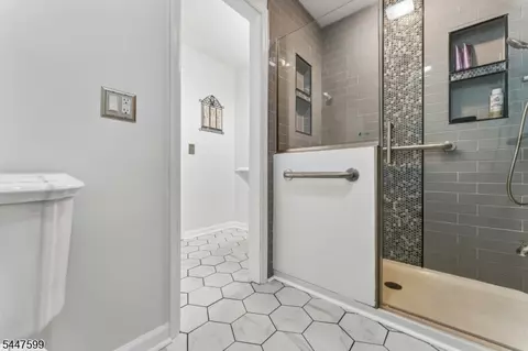 Bath - 20 E Ridge Rd, Skillman, NJ 08558 photo 1 of 4